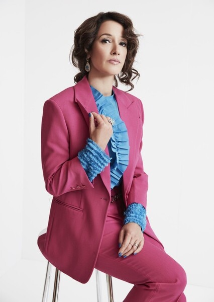 Jennifer Beals photo
