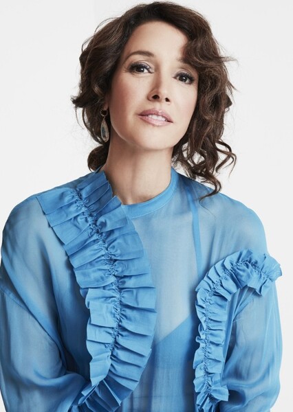 Jennifer Beals photo