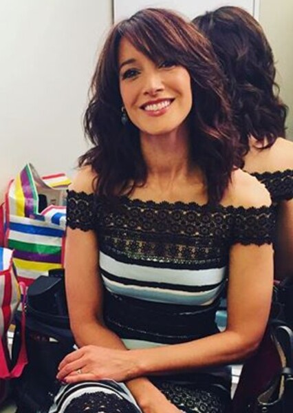 Jennifer Beals photo