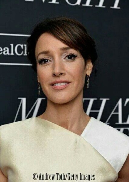 Jennifer Beals photo