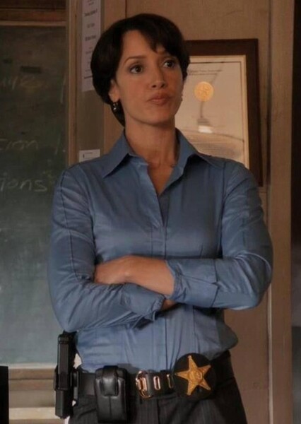 Jennifer Beals photo