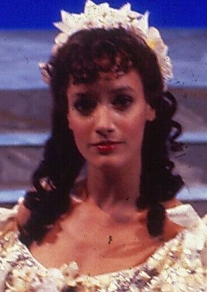 Jennifer Beals photo