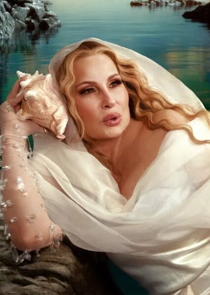 Jennifer Coolidge photo