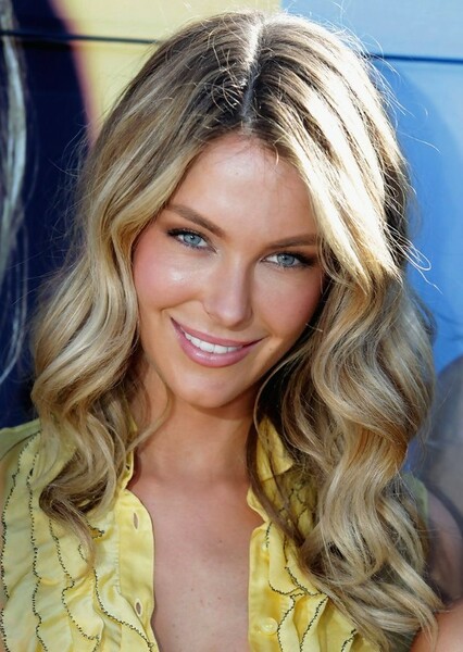 Jennifer Hawkins photo