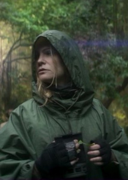 Jennifer Jason Leigh photo