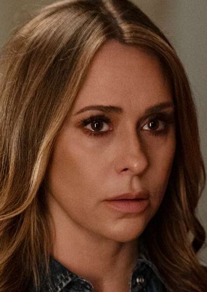 Jennifer Love Hewitt photo