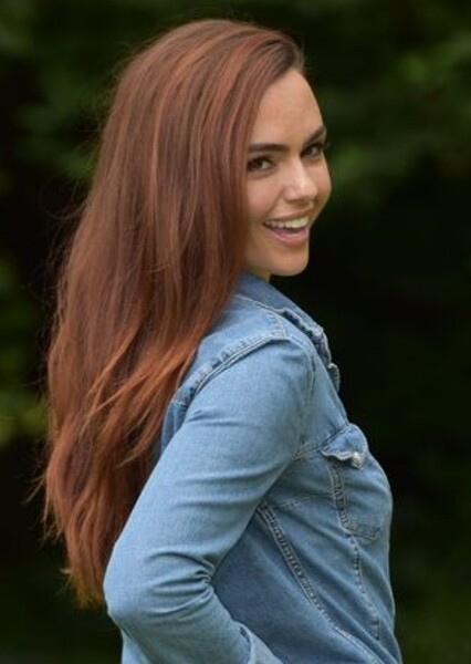 Jennifer Metcalfe photo