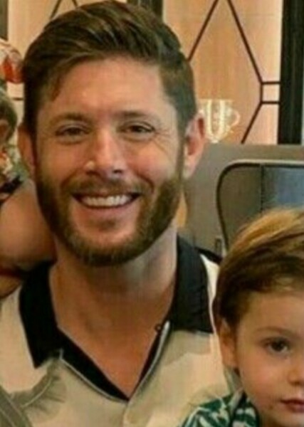 Jensen Ackles photo