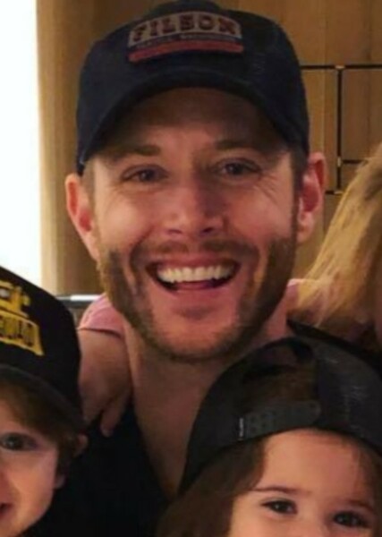 Jensen Ackles photo