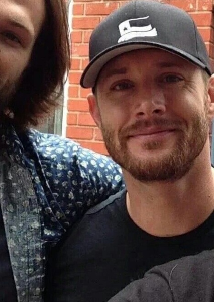 Jensen Ackles photo