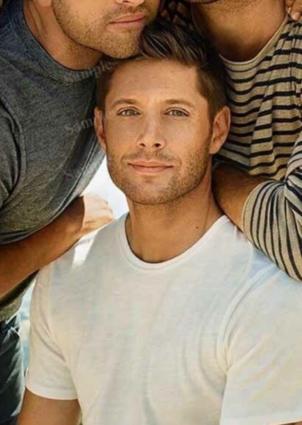 Jensen Ackles photo