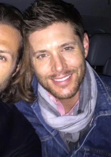 Jensen Ackles photo