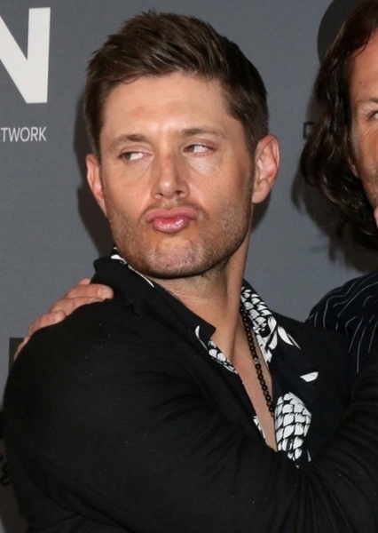 Jensen Ackles photo