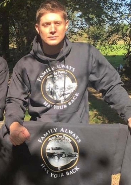 Jensen Ackles photo