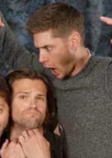 Jensen Ackles photo