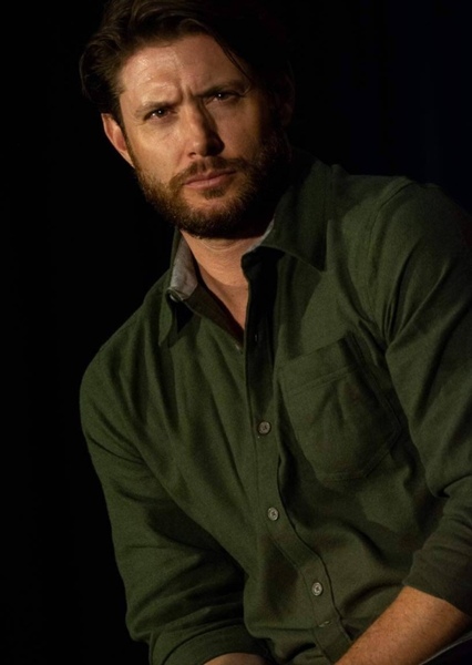 Jensen Ackles photo