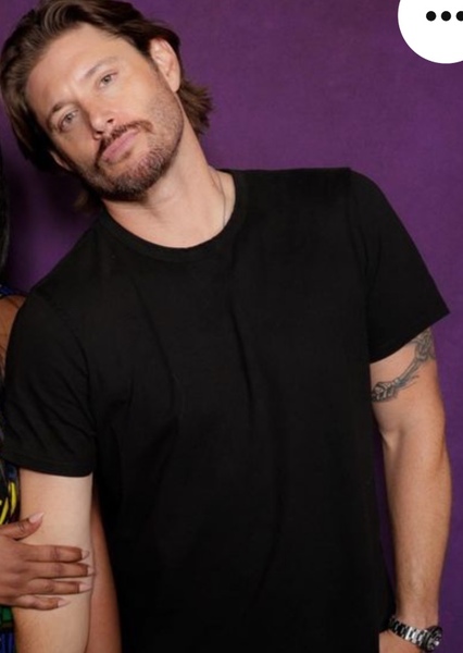 Jensen Ackles photo
