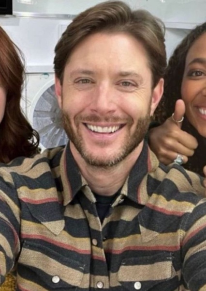 Jensen Ackles photo