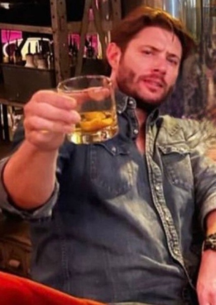 Jensen Ackles photo