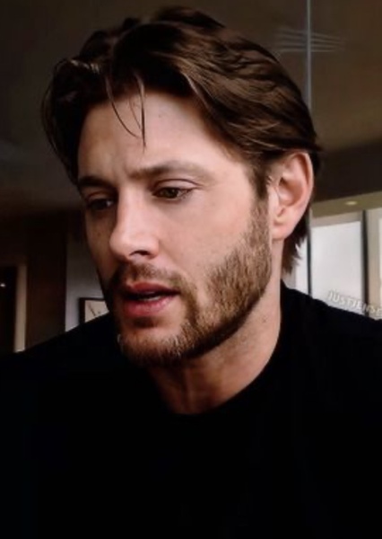 Jensen Ackles photo