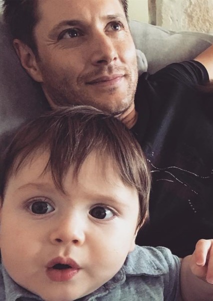 Jensen Ackles photo