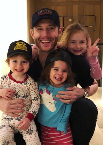 Jensen Ackles photo