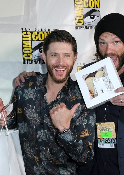 Jensen Ackles photo