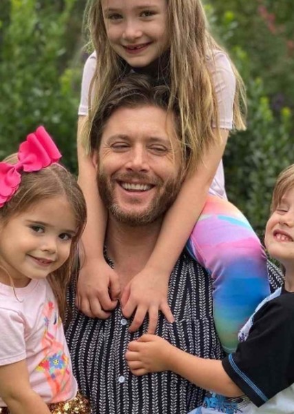 Jensen Ackles photo