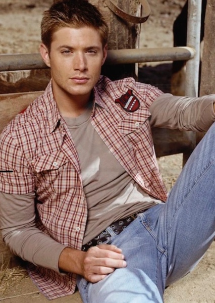 Jensen Ackles photo