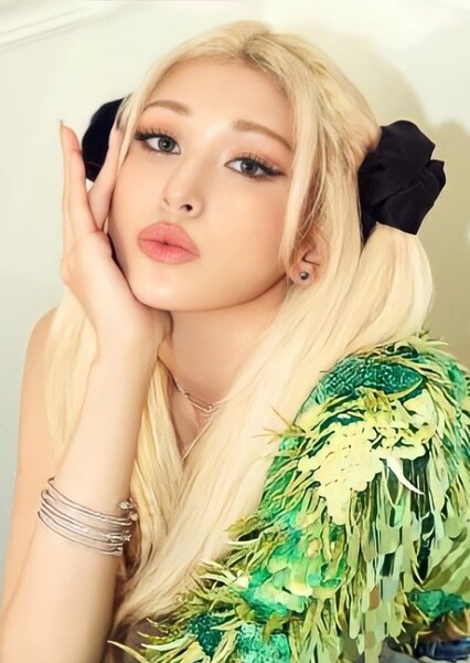 Jeon Somi photo