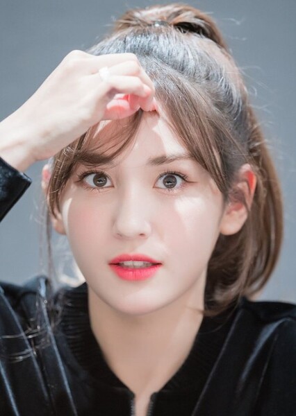 Jeon Somi photo