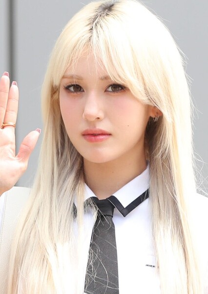 Jeon Somi photo