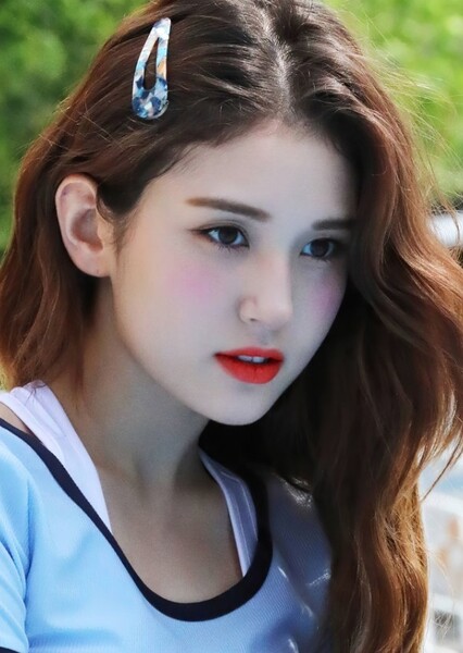 Jeon Somi photo