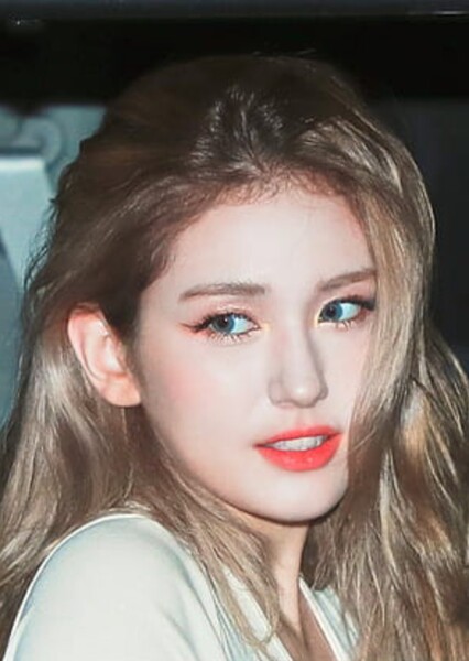 Jeon Somi photo