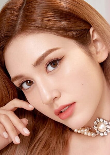 Jeon Somi photo