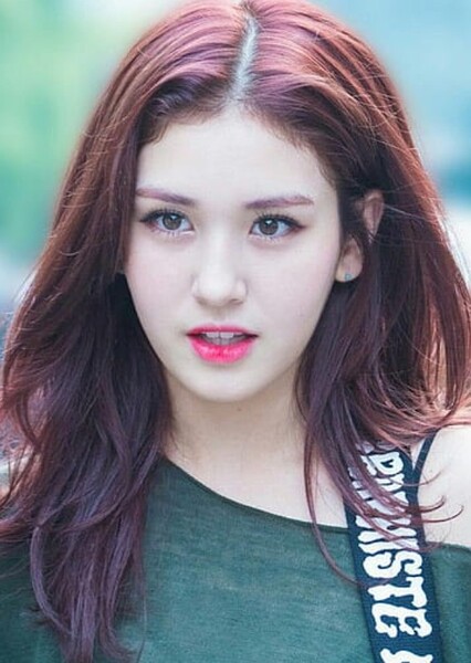Jeon Somi photo