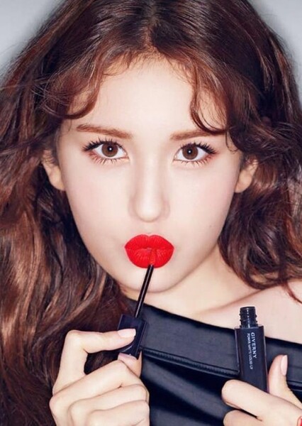 Jeon Somi photo