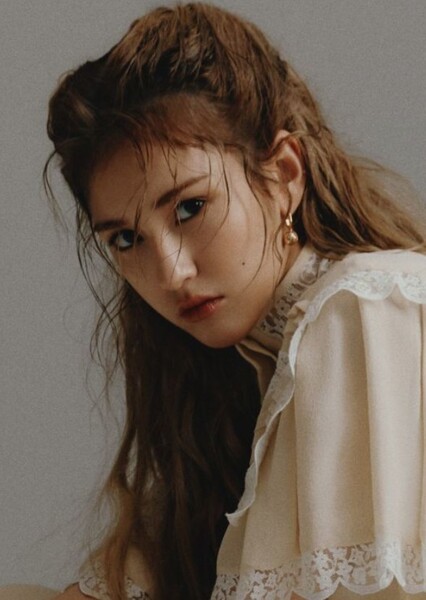 Jeon Somi photo