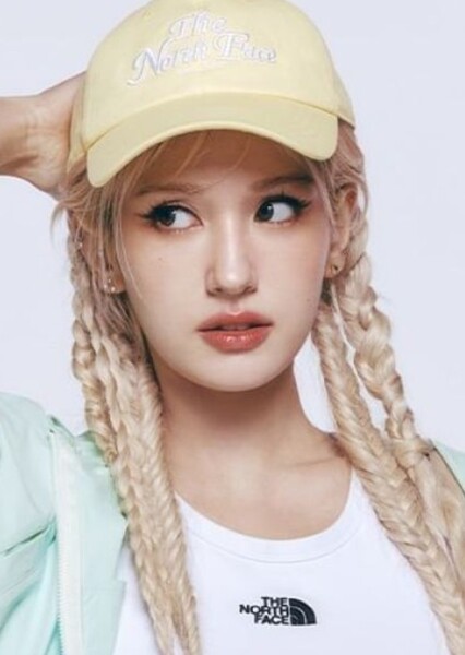 Jeon Somi photo