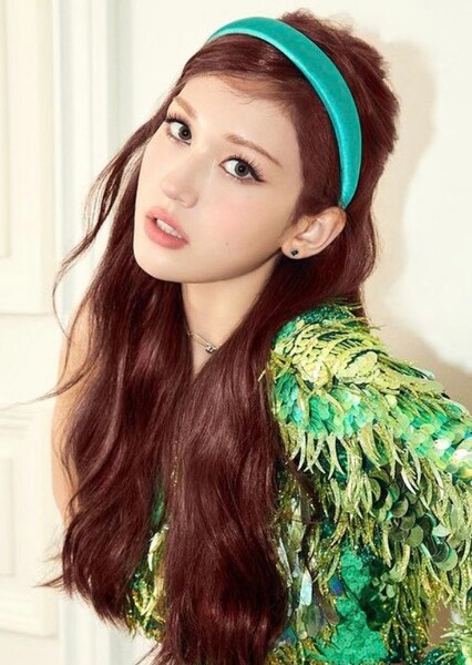 Jeon Somi photo