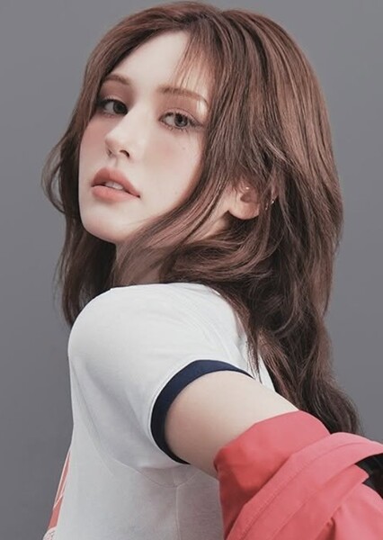 Jeon Somi photo