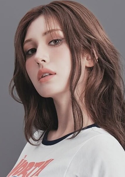 Jeon Somi photo