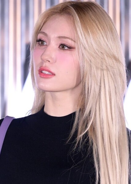 Jeon Somi photo