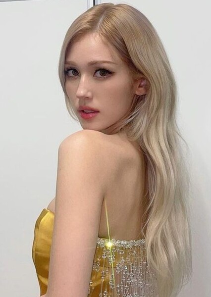 Jeon Somi photo