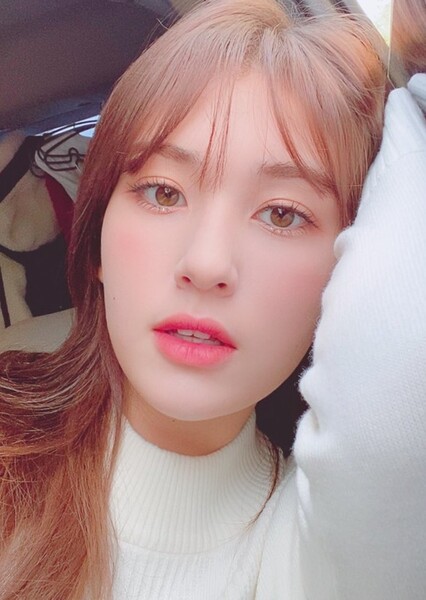 Jeon Somi photo