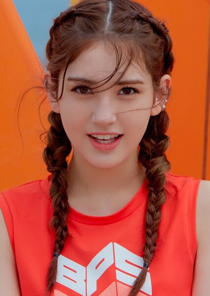Jeon Somi photo