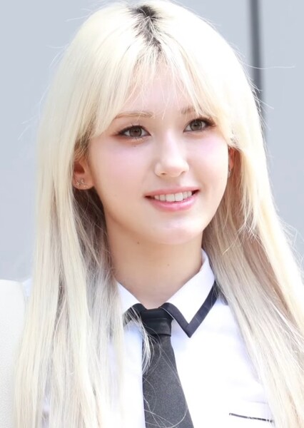 Jeon Somi photo