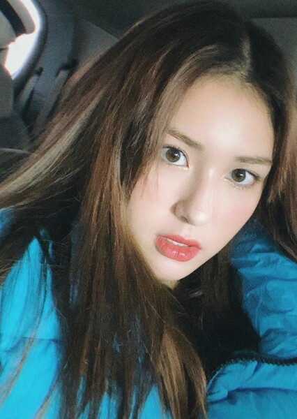 Jeon Somi photo