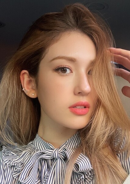 Jeon Somi photo