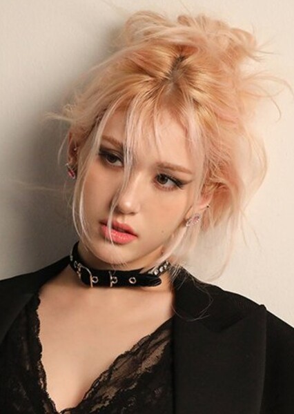 Jeon Somi photo